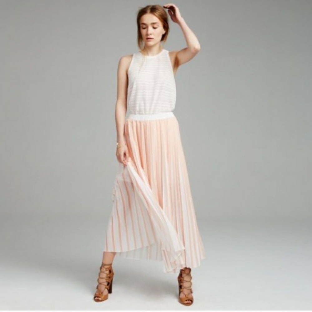 Club Monaco peach pleated skirt sz 00 NWT